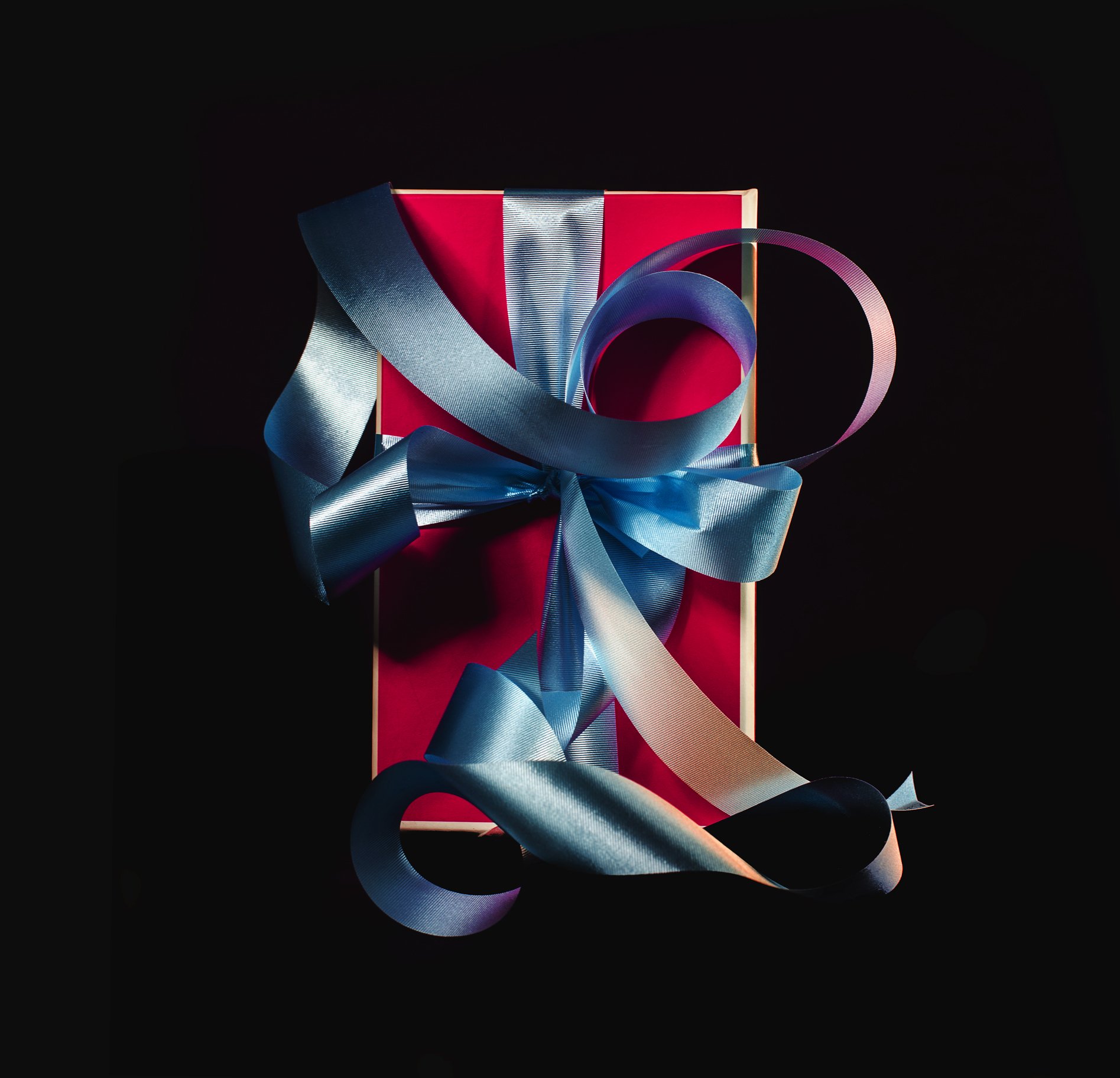 Gift wrapped 4460x4460