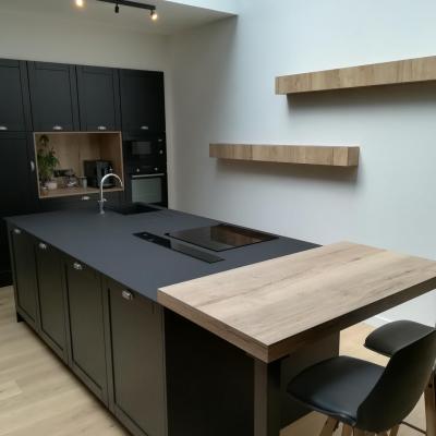 façade en chêne Burdeos Noir, plan Halifax et Fenix Noir