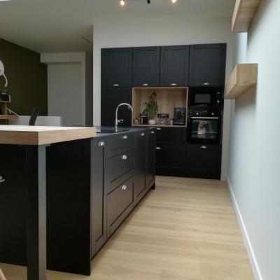 façade en chêne Burdeos Noir, plan Halifax et Fenix Noir
